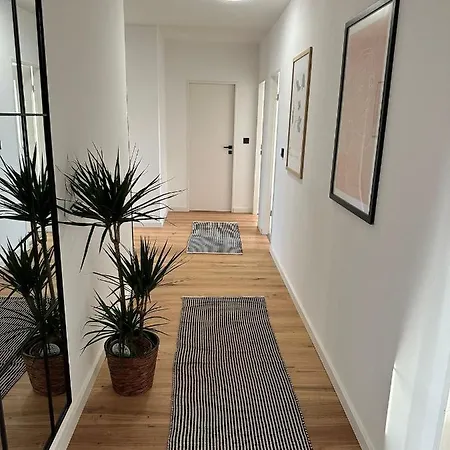 Wiking Yachthafen - Schleiblick * Szlezwik